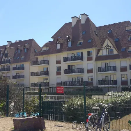 Les Normandieres-11 By Interhome Appartement Cabourg