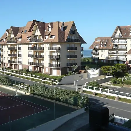 Appartement Les Normandieres-11 By Interhome Cabourg