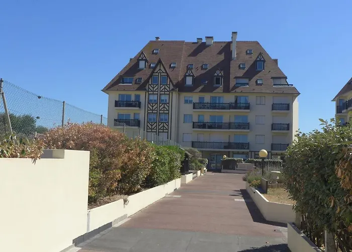 公寓 Les Normandieres-11 By Interhome *